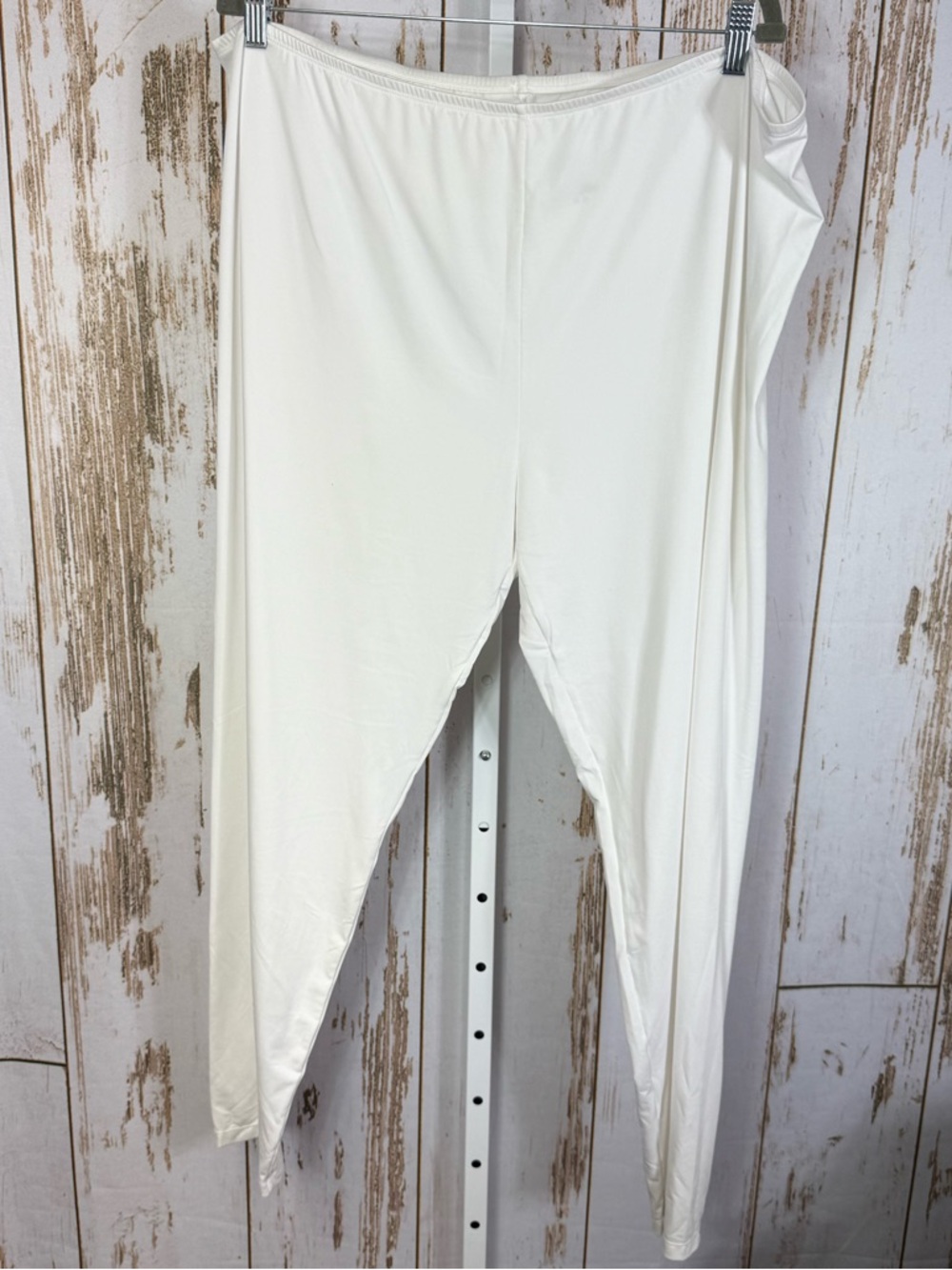 Chill Chasers Thermal Leggings - White. Size 2X. Excellent condition!